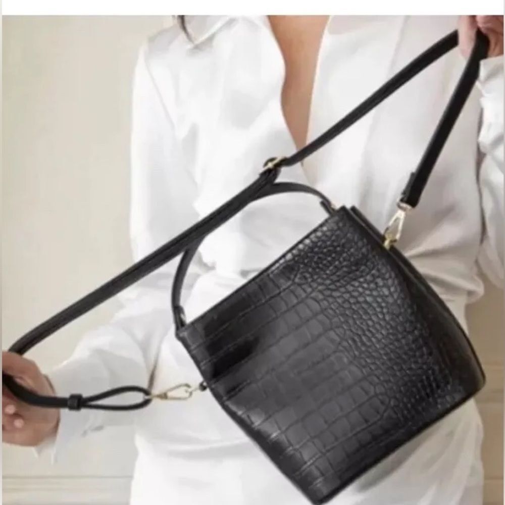 NWT AOTA Elena Vegan Leather Black Croc-Embossed Crossbody Bucket MSRP $188 #25